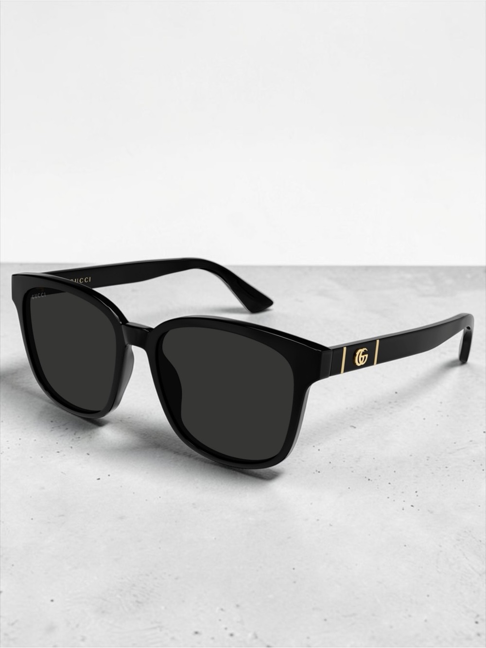 Gucci Black Square Logo Sunglasses with Case NWT unisex